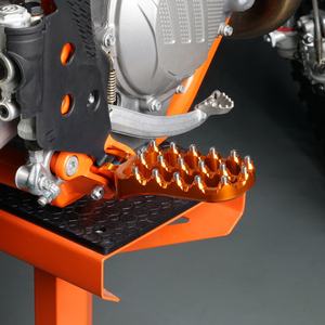 Repose-pieds NiceCNC, repose-pieds forgés pour <span class=keywords><strong>KTM</strong></span> 125 150 300 XC SX 250 <span class=keywords><strong>350</strong></span> 450 XCF <span class=keywords><strong>SXF</strong></span> 2017-2019 <span class=keywords><strong>2020</strong></span> 2021 2022 2023 - Product Image 2