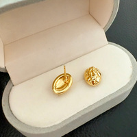 Pendientes de Plata y Oro de 14K con Diseño Ovalado de la Virgen María en Relieve, Joyería Religiosa Vintage
