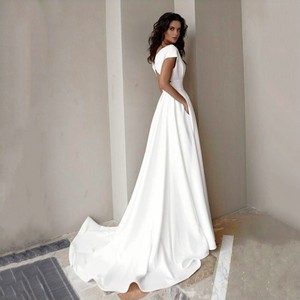 Eleganti Abiti Casual da Donna, <span class=keywords><strong>Vestito</strong></span> <span class=keywords><strong>Lungo</strong></span> Bianco <span class=keywords><strong>con</strong></span> Scollo a V, <span class=keywords><strong>Spacco</strong></span> <span class=keywords><strong>Laterale</strong></span> e Schiena Scoperta, Abito da Damigella per Matrimoni e Serate Eleganti - Product Image 2