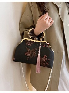 2026新款畅销几何时尚女士中式贝壳珍珠单肩斜挎女包 - Product Image 1