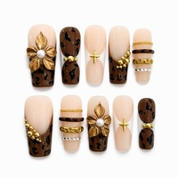Kuku Palsu Cetak Leopard Coklat Nude 3D dengan Rantai Bunga Emas, Buatan Tangan, untuk Salon Kecantikan