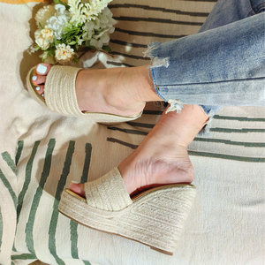 Chaussons rétro pour femmes Wisteria, talon compensé de 9,5 cm, style européen et américain, couleur unie, semelle épaisse, chaussures pour femmes - Product Image 1