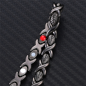 Pulsera de Salud Magnética Personalizada de Acero Inoxidable Chapado en Oro Negro de 24K con Energía Cuántica Bio Escalar para Parejas, Unisex - Product Image 2