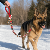Laisse pour chien en paracorde, Nouveautés Noël 2026, Corde tressée rouge et verte faite à la main avec breloque Père Noël pour les promenades de Noël