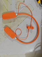 Kunai 060 Embrace Oem Headphone Nirkabel Tahan Air untuk Olahraga, Headset dengan Kartu TF, Daya Tahan Baterai Lama, Peredam Kebisingan, Layar LED