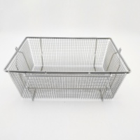 Panier de rangement pour fruits en fil d'acier inoxydable argenté de style industriel, écologique, durable, design flexible, métal tendance