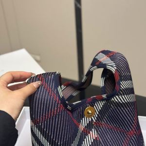 Sac fourre-tout de luxe pour femme, de haute qualité, original, de marque, tissé à carreaux, tendance et décontracté - Product Image 2