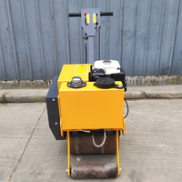Rouleau compresseur manuel compact et abordable à tambour unique à vendre