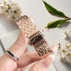 นาฬิกาข้อมือผู้หญิงหรูหรา แบรนด์ MK ประดับเพชร หน้าปัดมุก สายเหล็กสองสี นาฬิกาแบรนด์ใหม่จากจีน - Product Image 5