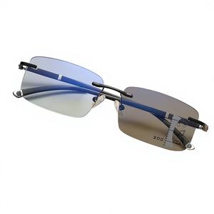 <span class=keywords><strong>Lunettes</strong></span> de lecture progressives multifocales pour hommes, anti-lumière bleue, à changement de couleur, monture carrée simple, verres noirs/bleus - Product Image 1