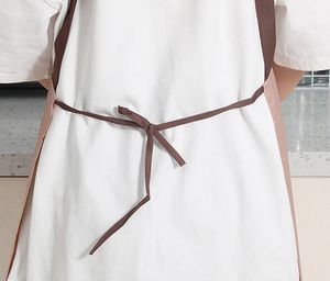 Tablier de chef professionnel réglable et imperméable, conçu avec 2 poches - Product Image 3