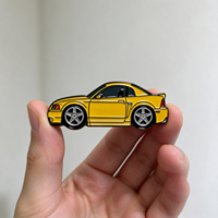 Épinglette en émail personnalisée pour voiture, design Mustang, en métal, à collectionner, badge en émail souple pour souvenir