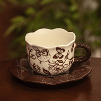 Ensemble tasse et soucoupe à café en porcelaine exquise, motif floral, style rétro de luxe léger, réutilisable pour la maison et le bureau, idéal pour l'heure du thé