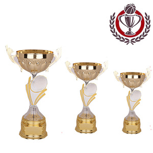 Trophées en plastique plaqués or pour les récompenses scolaires et les compétitions, étiquette personnalisable, matériau métallique durable - Product Image 1