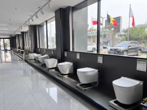 โถสุขภัณฑ์แบบกดสองปุ่ม รุ่นโมเดิร์น แบบ S-Trap ขนาด 300 มม. เซรามิกสีขาว สำหรับห้องน้ำ - Product Image 3