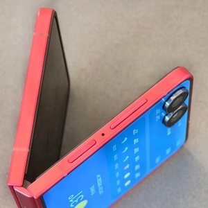 Original pour téléphone Z Flip 7 5G avec 12 Go de RAM, 256/512 Go de ROM, design pliable, prise en charge du déverrouillage facial, CDMA LTE - Product Image 1