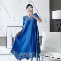 Robe d'été décontractée 2023 plissée Miyake grande taille coupe ample style robe de bal avec franges numériques et boutons, idéale pour les fêtes de Pâques