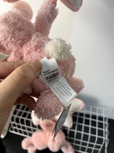 Grosir Boneka Kelinci Pink Bergaya dengan Rumbai dan Cincin Tarik, Panjang 27cm, Mainan Boneka Lembut, Hadiah Ulang Tahun Bayi - Product Image 4