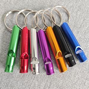 Sifflet d'entraînement en aluminium pour activités de plein air, sifflet de survie d'urgence, fournitures d'autodéfense, porte-clés pour le camping - Product Image 2