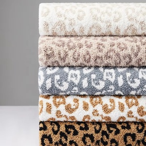 Ma Thuật Màu Xanh Lá Cây Hiện Đại Mềm 100% Polyester Dệt Kim Ném Chăn Leopard Ấm Cúng Chăn Tùy Chỉnh Bán Buôn - Product Image 1