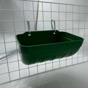 Mangeoires de chèvre en plastique portables mangeoire de canard et de poulet suspendue mangeoire pour volaille - Product Image 1