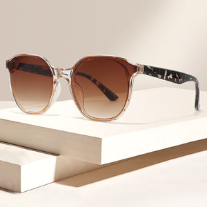 Offre Spéciale de mode Usine En Gros Logo Personnalisé Nuances À La Mode Carré En Plastique Lunettes De Soleil UV 400 Coloré PC Lunettes De Soleil - Product Image 3