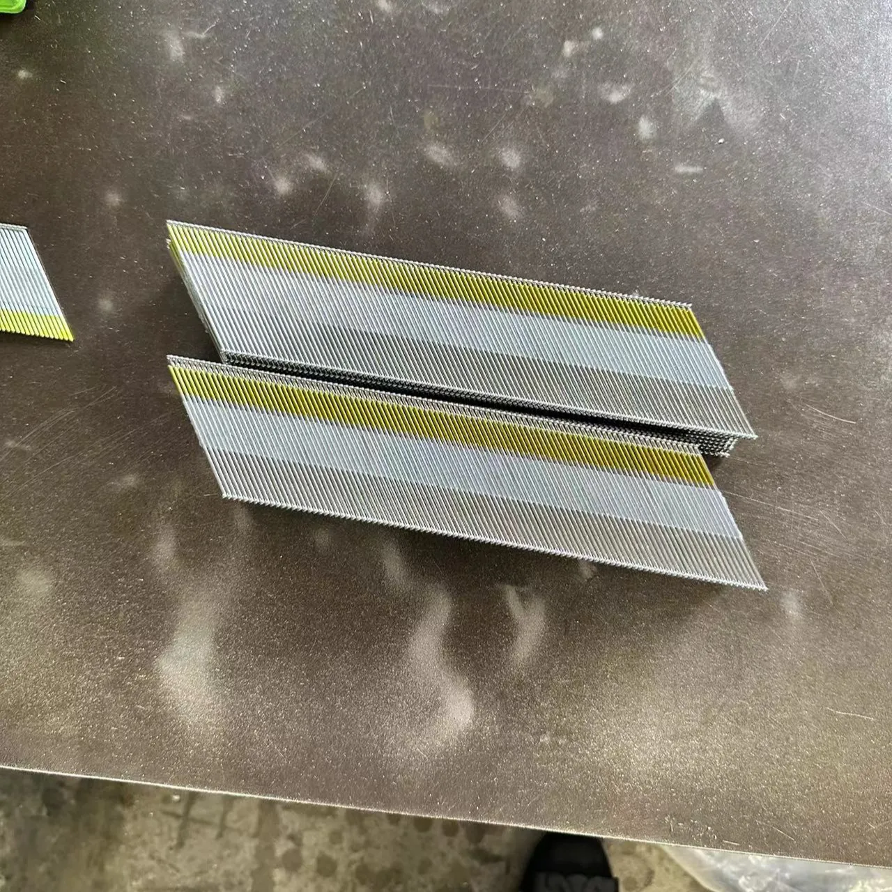 Electro galvanizado 34 grados D-Head Paper Strip Nails enmarcar clavos