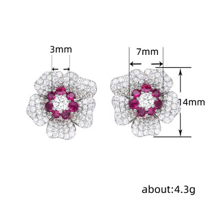 Orecchini a perno con fiore francese di nicchia per donna, eleganti e scintillanti, gioielli floreali di tendenza per l'uso quotidiano e per feste - Product Image 5