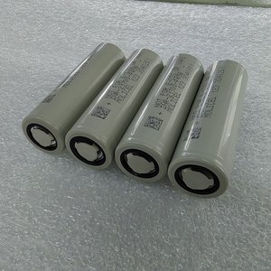 Baterai Li-ion Taiwan 21700 P42A 3.6V P45B 3.6V High Rate Discharge Sel Baterai Lithium Ion - Product Image 1