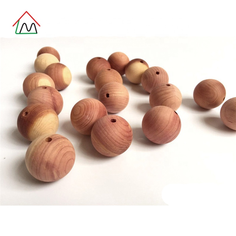 LMC101-A оптовая продажа натуральных ароматизированных кедровых деревянных мольных шариков с отверстиями