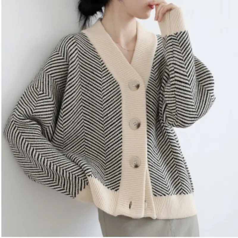 2023 Autumn vintage knitted cardigan for women Striped idle style thick coarse yarn all-matching outer wear sweater