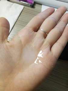 Líquido de Agarre No Grasoso y Amigable con la Piel de 59 ml (2 oz) para Actuaciones de Danza y Acrobacias - Product Image 3