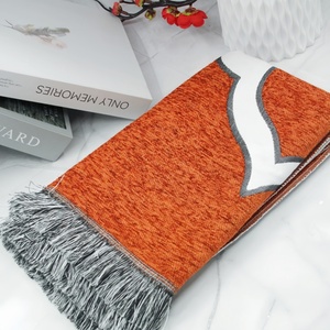 Alfombra de oración rectangular de lujo de felpa chenille con diseño floral, de pelo corto, base antideslizante, lavable, 70x110cm, adecuada para - Product Image 1