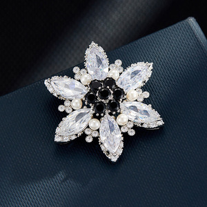 Modern Retro Snowflake Brooch Black Zircon Pearl Crystal Women's Party Fashion Corsage Exquisite Pin - Product Image 4
