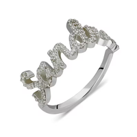 Anillo con Letra Personalizable Qiuhan, Chapado en Oro de 18K, Micro Pavé de Circonitas, Anillo de Banda Cerrada, Regalo Personalizado para Mujer