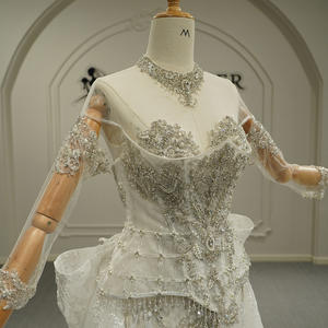 GT26048 Vestido de Novia Moderno Estilo Sirena con Cola de Capilla, Cola de Pez, Encaje, Apliques, Color Blanco Marfil, Sexy, Largo hasta el Suelo - Product Image 6