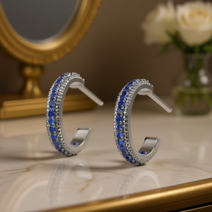 Orecchini a Cerchio Classici in Argento 925 con Zaffiro Blu Incastonato a Canale per Donna, Gioielli da Indossare Ogni Giorno - Product Image 2