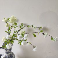Bunga Buatan Spiraea Pom-Pom Kecil Salju Willow Putih Hijau Kain Sutra Tangkai Tunggal Bunga Palsu Dekorasi Rumah Vas Fotografi