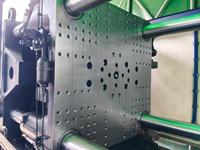 Máquina de Moldeo por Inyección Horizontal Servo de 650 Toneladas Usada, Apta para Moldear Productos Plásticos como Cestas de Frutas