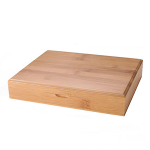 Caja de Almacenamiento de Bambú 14.5x10x3cm con Tapa Magnética, Organizador de Joyas Portátil, Caja de Madera Minimalista - Product Image 5