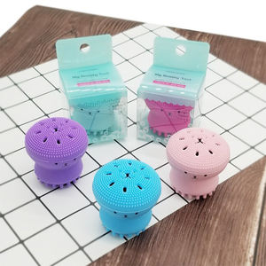Cute Little Octopus Face Wash Brush Limpiador manual de brochas de maquillaje de silicona que no dañará tu piel - Product Image 1