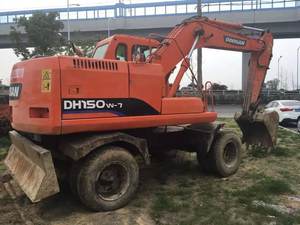 Excavatrice multifonctionnelle sur chenilles originale de la Corée DOOSAN DH150-7 Hyundai à haut rendement en bon état d'occasion en vente - Product Image 2