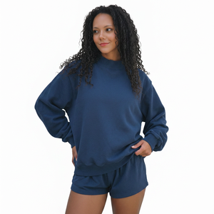 Sudadera Oversize para Mujer con Cuello Alto, Tejido de Rizo Transpirable, Color Rojo Sólido, 100% Algodón, Manga Regular, Hombros Caídos - Product Image 2
