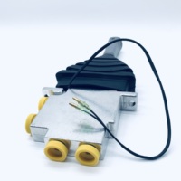 Vanne de commande de joystick d'excavatrice YJ JRCVD-02 B229900001009 certifiée CE ISO9001 pour pièces de machines de construction