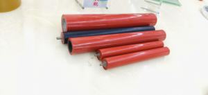 بكرات مطاط سيليكون بلاستيكية للتصفيح مصنوعة خصيصًا للاستخدام الصناعي الحراري مثل مصانع الغزل جلد الخشب الرقائقي والنسيج - Product Image 4