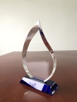 Trophée de cristal Top Verre clair Flamme bleue Trophée de cristal Médaille de récompense de cristal avec base blanche