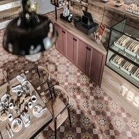 Vitrine de boulangerie rose en verre feuilleté, comptoir de présentation personnalisé avec logo pour boulangerie