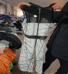 Vestidos <span class=keywords><strong>de</strong></span> <span class=keywords><strong>Mujer</strong></span> Usados <span class=keywords><strong>de</strong></span> Alta Calidad para Reuniones <span class=keywords><strong>de</strong></span> Verano, Calidad Garantizada, Precio Económico, Empaquetados en Fardos, Tallas Variadas - Product Image 4