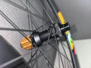 Juego de Ruedas de Fibra de Carbono 700C, Diseño de Llanta Plana, Compatible con PINARELLO, COLNAGO, CANYON, FACTOR, CERVELO, SPECIALIZED, <span class=keywords><strong>TREK</strong></span> - Product Image 2