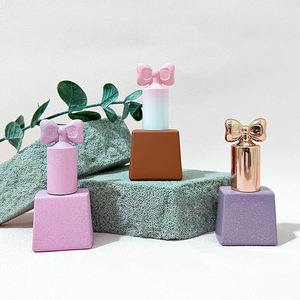 Flacon de vernis à ongles en verre mignon de 12 ml pour enfants, flacon de vernis à ongles avec nœud, vernis à ongles coloré, fabriqué en Chine - Product Image 1